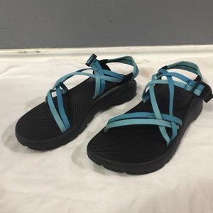 Women’s Chaco Waterproof Sandals Blue size 10